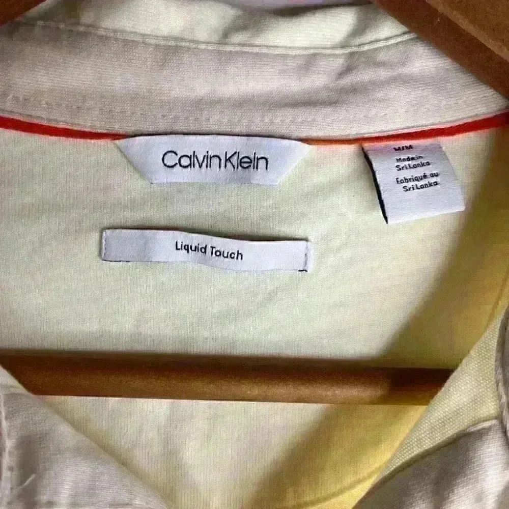 CALVIN Klein Men’s Light Yellow Liquid Touch Polo Size Medium - Picture 3 of 8